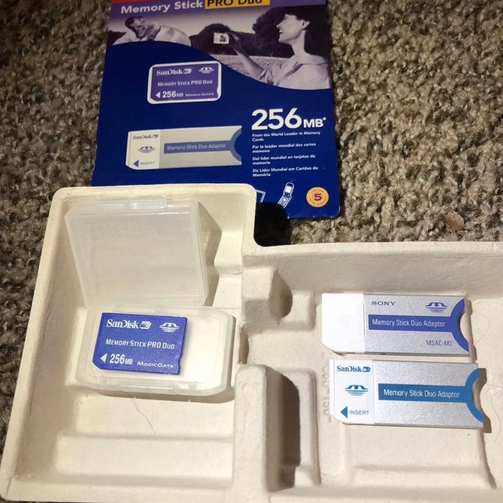 Camera bundle - Picture 2 of 2